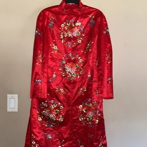 GOLDEN BEE VINTAGE Embroidered Floral Cheongsam Asian Satin Robe